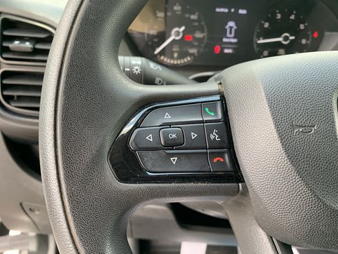 Used 2025 RAM ProMaster 2500 w/ Convenience Group FWD image 18