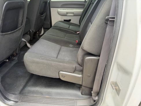 Used 2011 GMC Sierra 2500 W/T AWD/4WD image 12