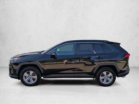 Used 2025 Toyota RAV4 XLE AWD/4WD image 9