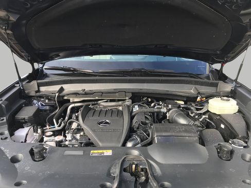 Used 2026 Lexus TX 500h AWD w/ Technology Package image 8