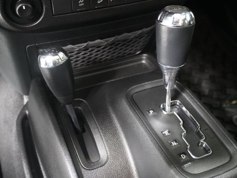 Used 2012 Jeep Wrangler Sport AWD/4WD image 23