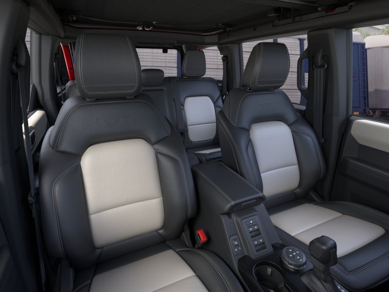 New 2026 Ford Bronco Outer Banks w/ Sasquatch Package AWD/4WD image 11