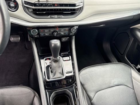 Used 2022 Jeep Compass Limited image 24