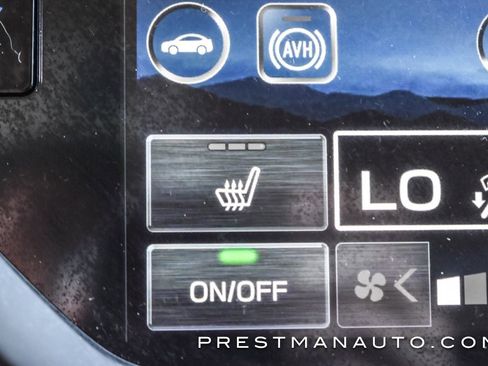 Used 2024 Subaru Ascent Onyx Edition image 4