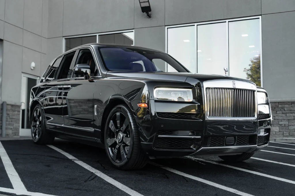 Used 2019 Rolls-Royce Cullinan AWD/4WD image 2