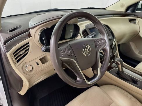Used 2016 Buick LaCrosse FWD image 9