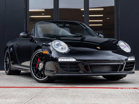 Used 2012 Porsche 911 Carrera GTS RWD image 6