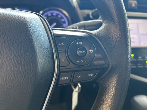 Used 2019 Toyota Camry LE image 39