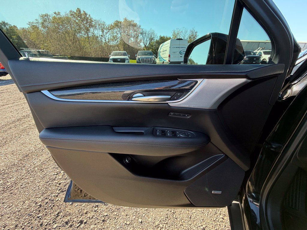 Used 2022 Cadillac XT5 Premium Luxury AWD/4WD image 5