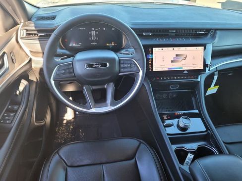 New 2026 Jeep Grand Cherokee Limited image 13