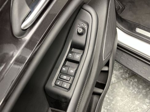 Used 2022 Jeep Grand Cherokee L Laredo AWD/4WD image 8