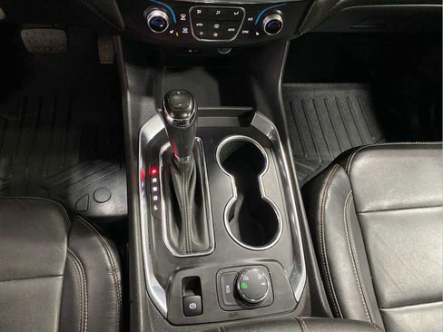 Used 2019 Chevrolet Traverse RS image 18