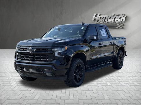 Used 2025 Chevrolet Silverado 1500 RST AWD/4WD image 5