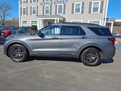 Certified 2025 Ford Explorer ST w/ Sun And Sound Package image 8