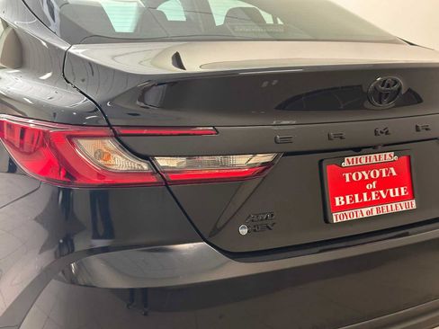 Certified 2025 Toyota Camry LE AWD/4WD image 7