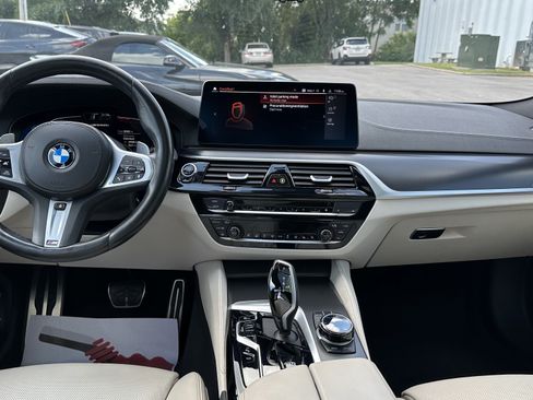 Certified 2023 BMW M550i xDrive w/ Executive Package AWD/4WD image 31