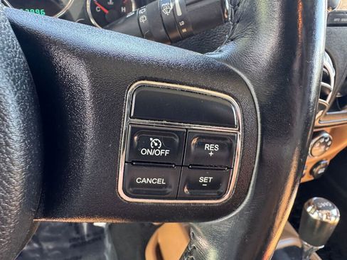 Used 2012 Jeep Wrangler Unlimited Sahara w/ Connectivity Group AWD/4WD image 32