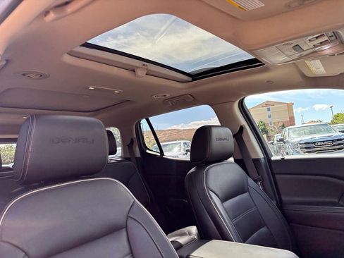 Used 2017 GMC Acadia Denali w/ Technology Package AWD/4WD image 41