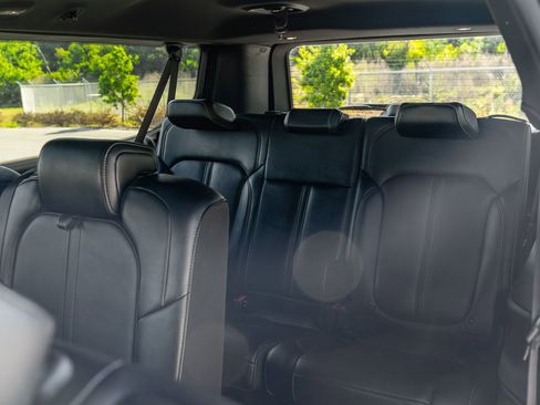 Used 2024 Jeep Wagoneer L Series II w/ Flexible Seating Group RWD image 22