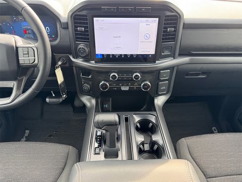 Used 2024 Ford F150 XLT w/ FX4 Off-Road Package image 11
