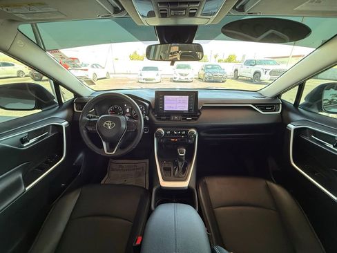 Used 2022 Toyota RAV4 XLE Premium FWD image 15