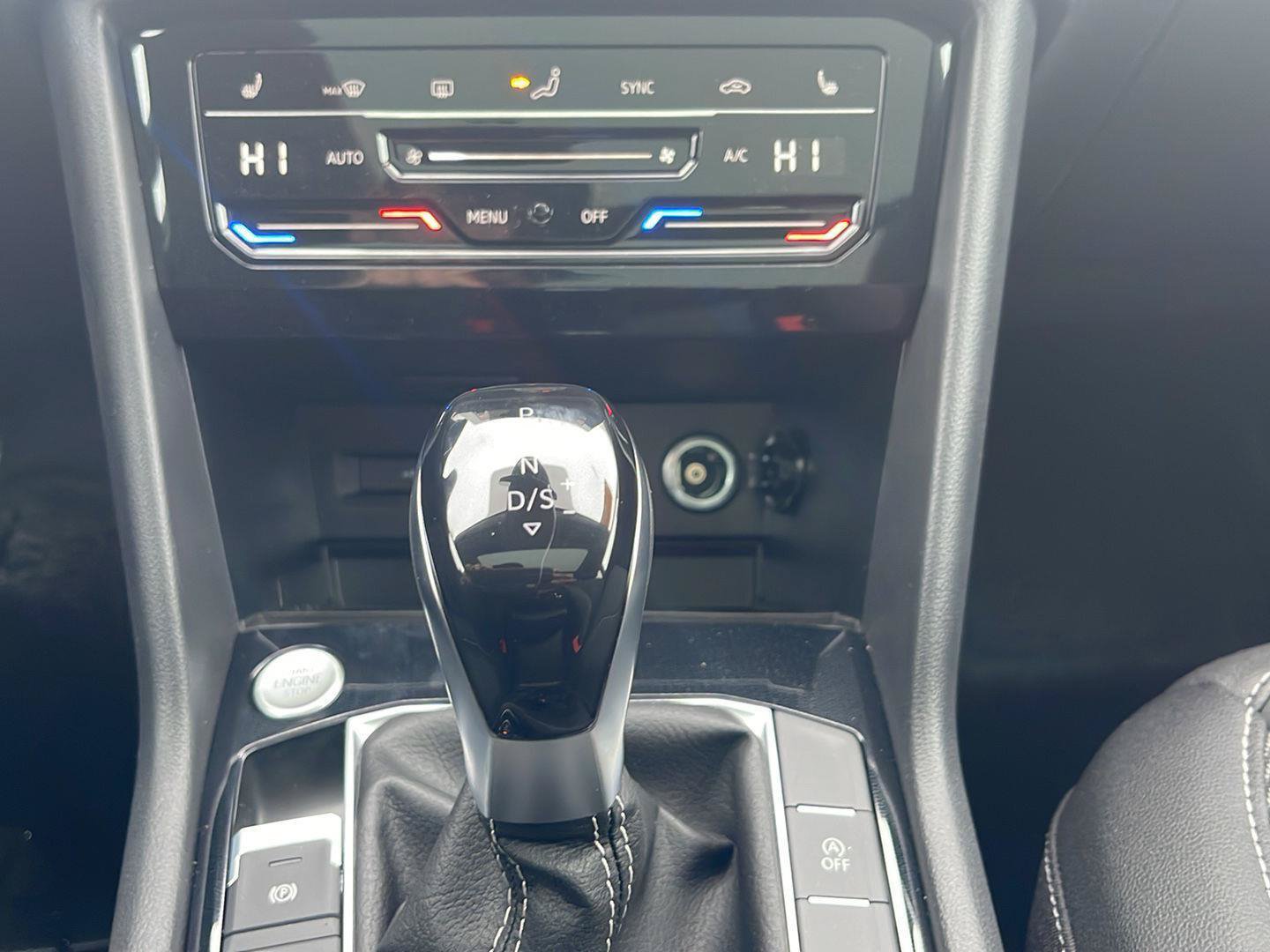 New 2026 Volkswagen Taos SE AWD/4WD image 32