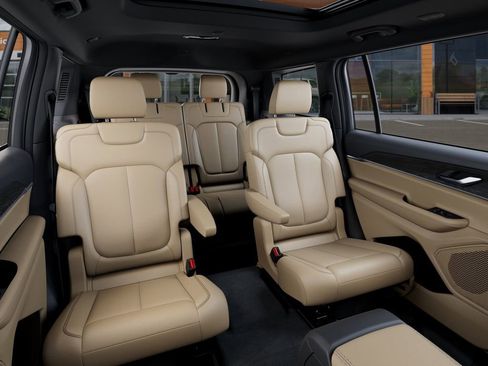 New 2025 Jeep Grand Cherokee L Limited AWD/4WD image 15