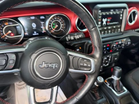 Used 2023 Jeep Wrangler Unlimited Rubicon w/ Cold Weather Group AWD/4WD image 26