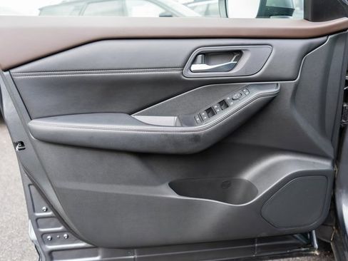 Used 2022 Nissan Rogue SV w/ SV Premium Package image 20