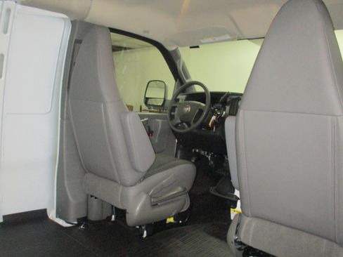 New 2026 GMC Savana 2500 w/ Driver Convenience Package RWD image 17