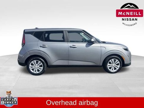 Used 2023 Kia Soul LX FWD image 8
