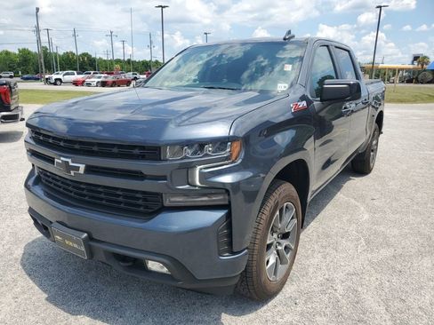Used 2021 Chevrolet Silverado 1500 RST w/ Z71 Off-Road Package AWD/4WD image 2