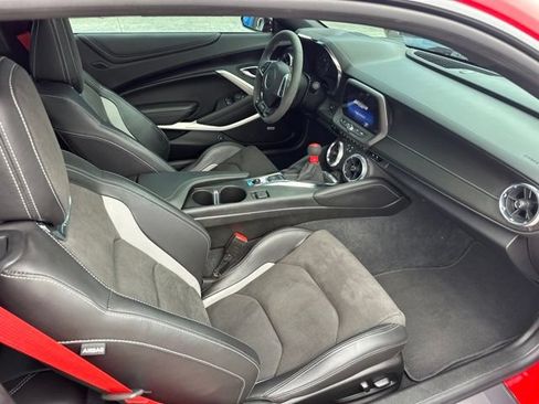 Used 2022 Chevrolet Camaro SS RWD image 7