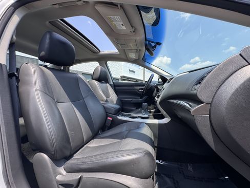Used 2014 Nissan Altima 2.5 SL w/ Technology Package FWD image 13
