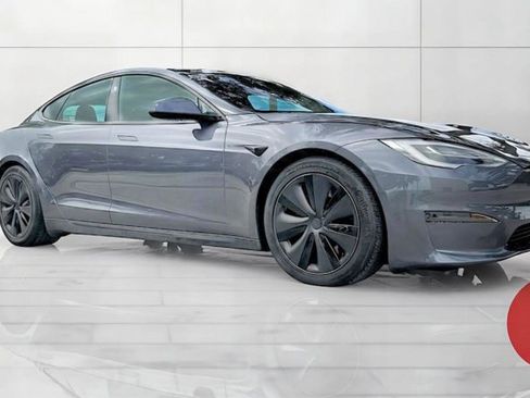 Used 2021 Tesla Model S Plaid image 7
