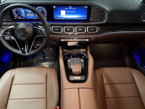 New 2026 Mercedes-Benz GLS 450 4MATIC image 12