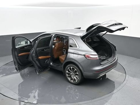 Used 2021 Lincoln Nautilus Reserve AWD/4WD image 30