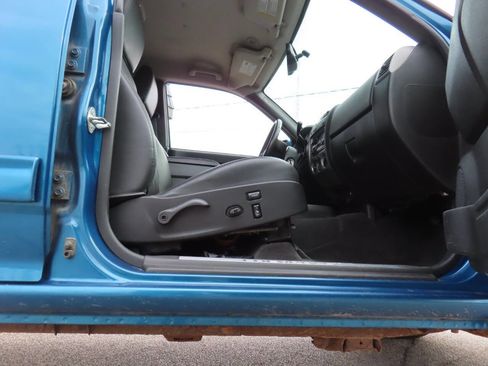 Used 2011 Chevrolet Colorado LT AWD/4WD image 17