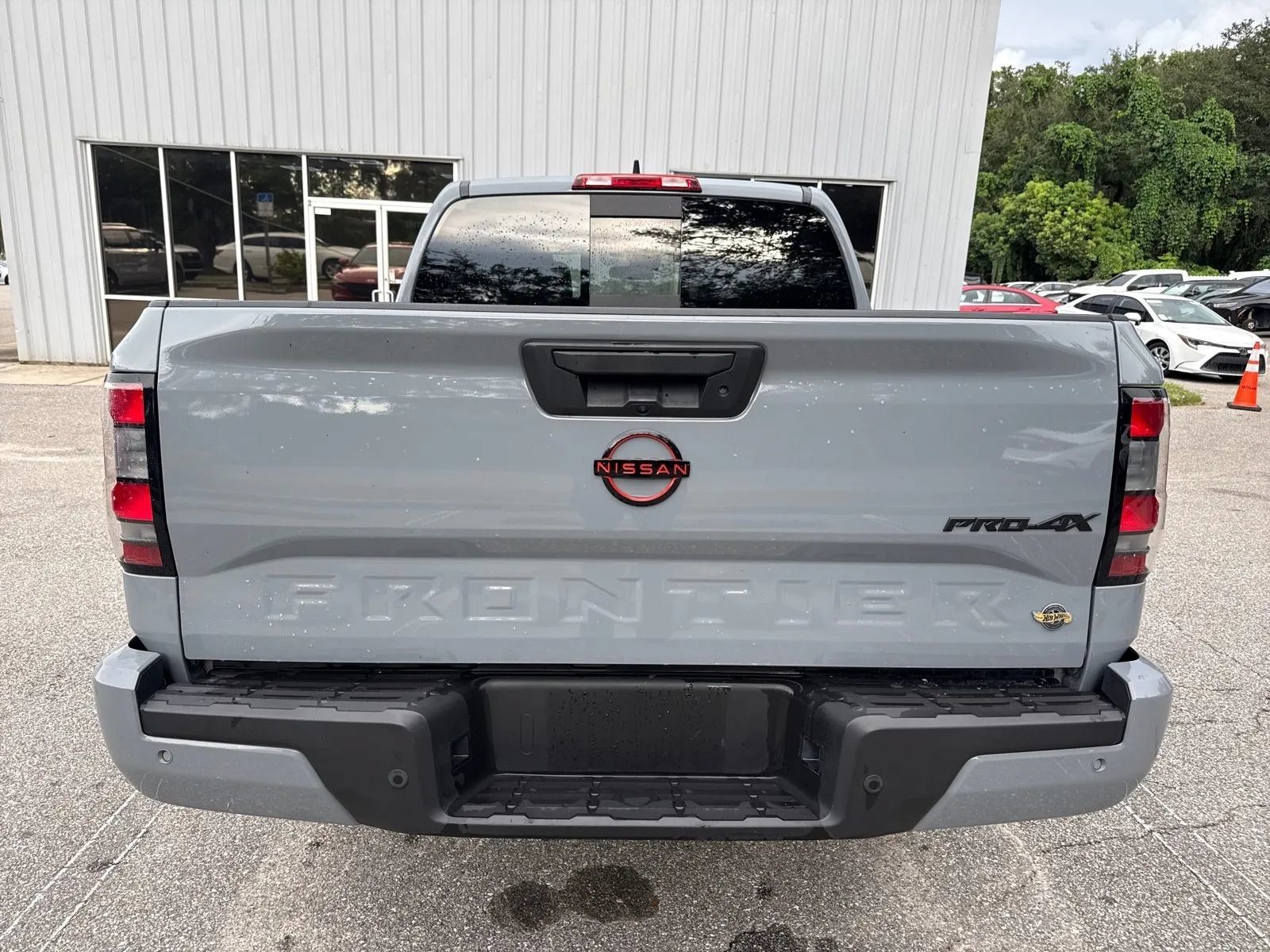 Used 2024 Nissan Frontier PRO-4X w/ Technology Package AWD/4WD image 9