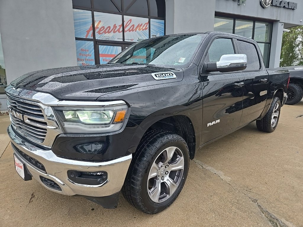 Used 2023 RAM 1500 Laramie AWD/4WD image 2