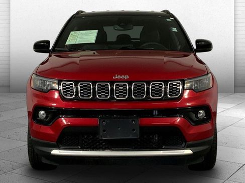 Used 2025 Jeep Compass Limited AWD/4WD image 2