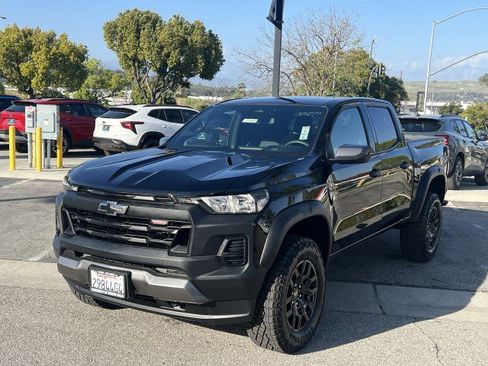 Used 2025 Chevrolet Colorado Trail Boss image 1