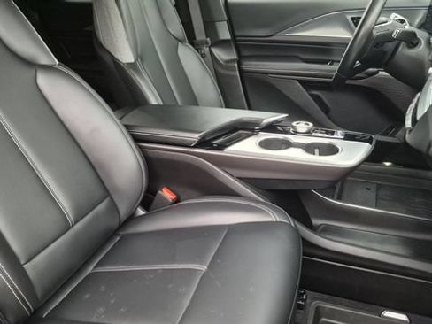 Used 2024 Cadillac Lyriq Tech w/ Driver Assist Package AWD/4WD image 33