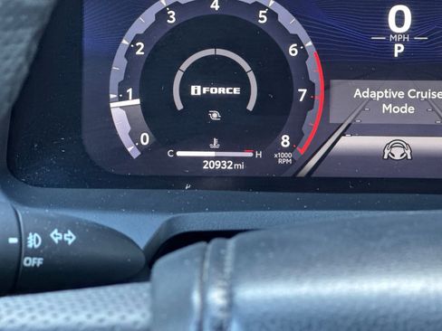 Used 2025 Toyota Tacoma TRD Off-Road AWD/4WD image 22