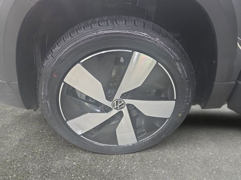 Used 2024 Volkswagen Taos S image 30
