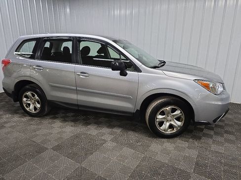 Used 2016 Subaru Forester 2.5i AWD/4WD image 1