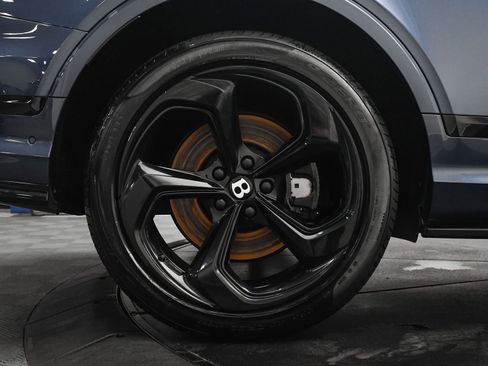 Used 2022 Bentley Bentayga image 33