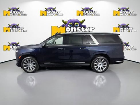 Used 2023 Cadillac Escalade ESV Premium Luxury Platinum image 8