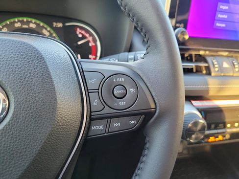 Used 2025 Toyota RAV4 XLE Premium image 17