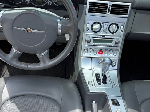 Used 2005 Chrysler Crossfire Limited RWD image 6